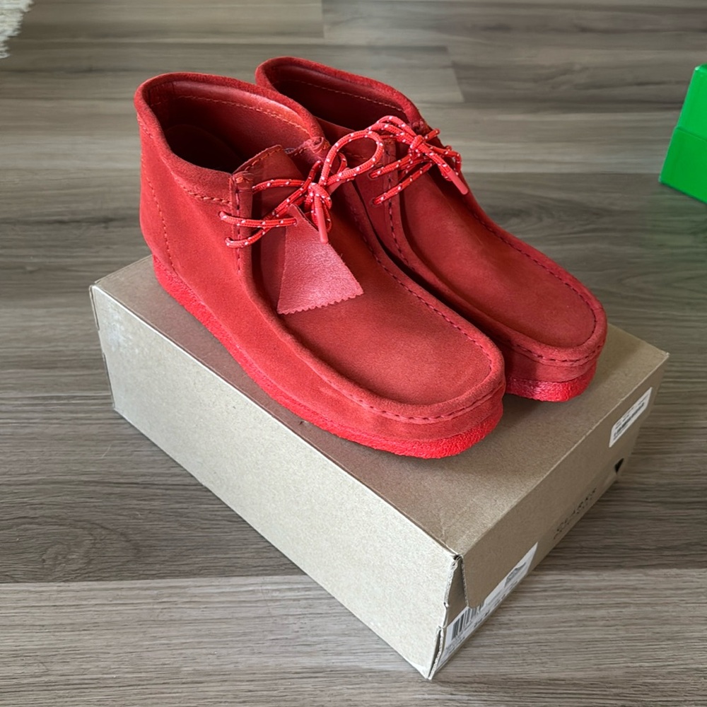 Clark’s suede (orange) Wallace boot size 9.5 NEW in Box 261547457085